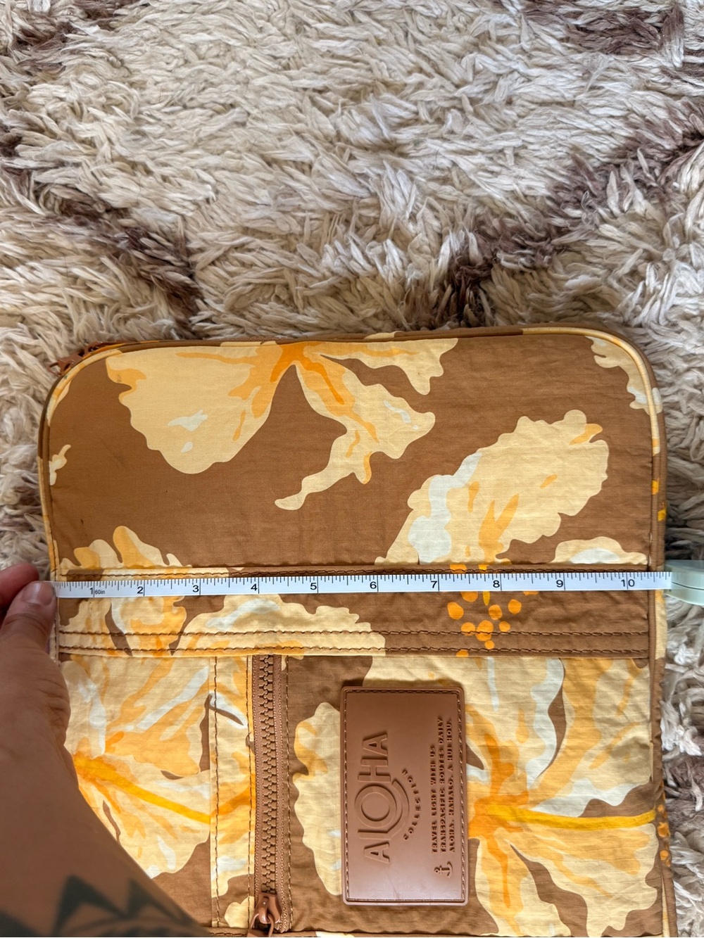 ALOHA Collection Brown Floral Quilted Pouch with Cream and Yellow Hibiscus - Picture 4 of 5